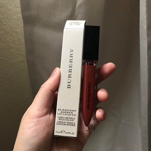 burberry kisses lip lacquer 45